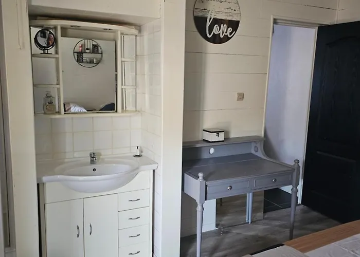 Δωμάτια σε οικογενειακή κατοικία Chezoulalandaise *